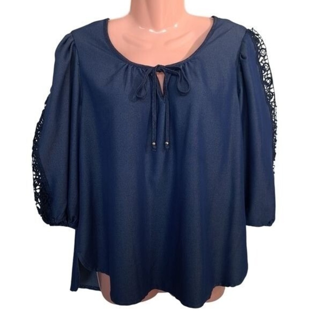 Unique Spectrum Women's Blouse‎ Navy Blue Size M Lace On Sleeves